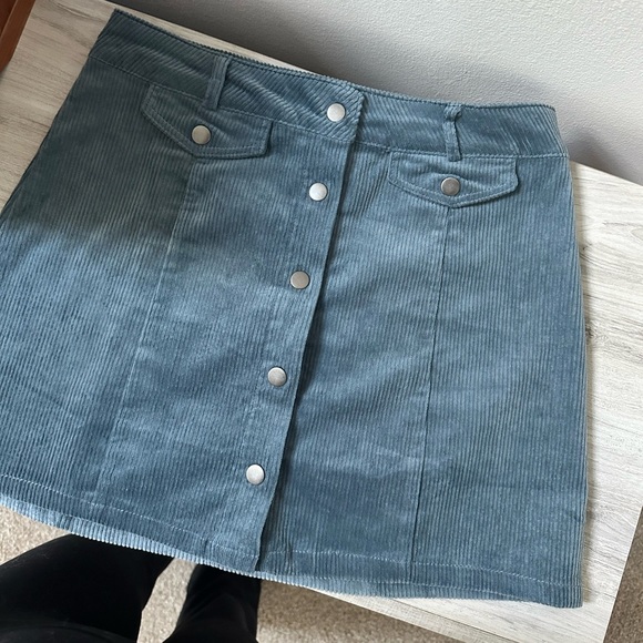 New blue corduroy mini skirt - Picture 2 of 4